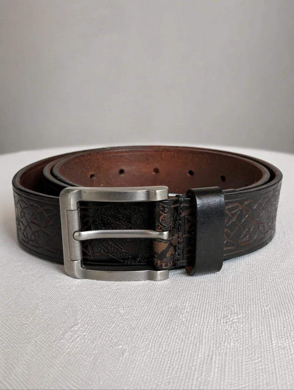 Men’s Brown Leather Belt Embossed Skulls Celtic Knot Size 36